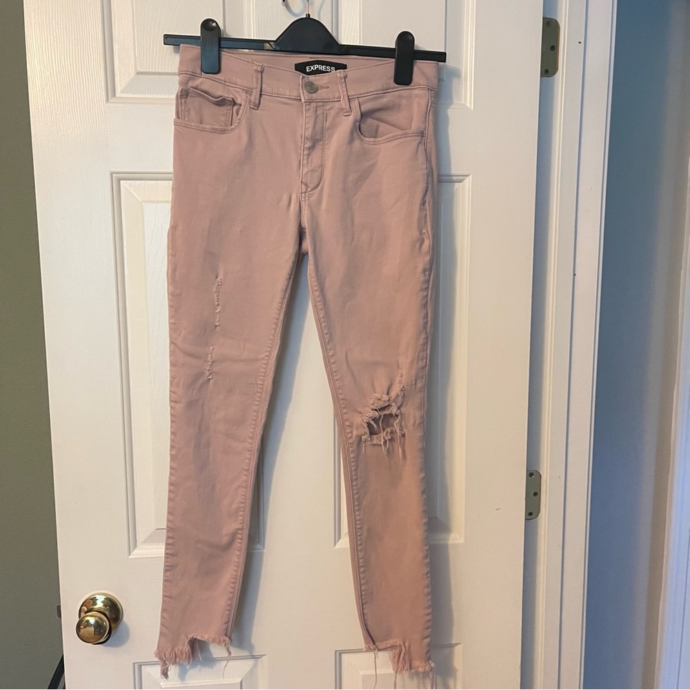 Express Super Soft Distressed Pink Ankle Jeans - Size 6 - Mid Rise